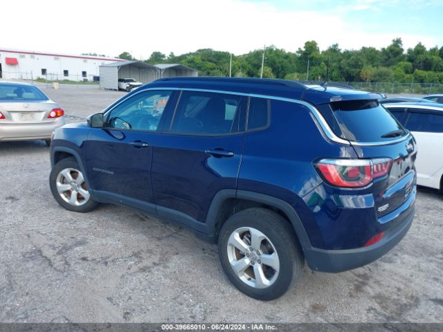 3C4NJCBB0JT272488 Jeep Compass Latitude Fwd