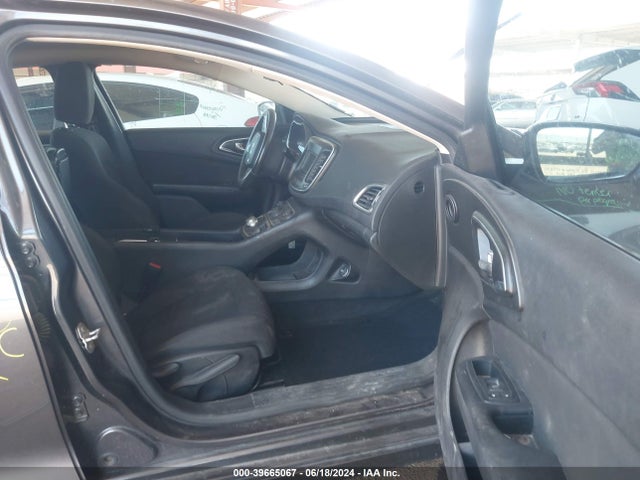 1C3CCCAB5FN715877 Chrysler 200 Limited