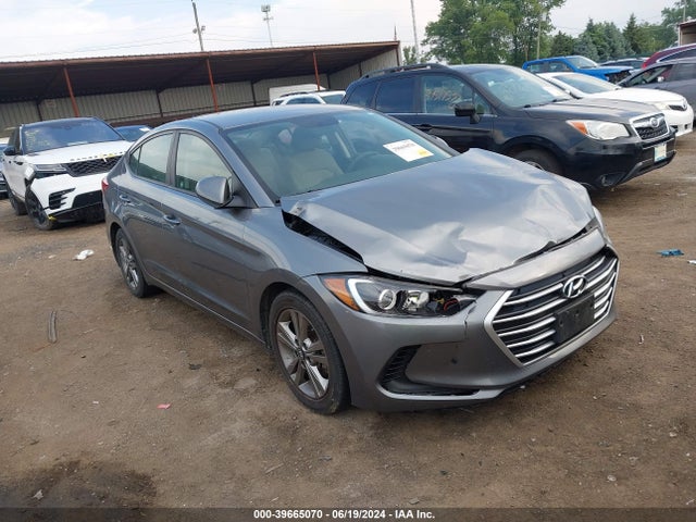 2018 5NPD84LF4JH313168 main image
