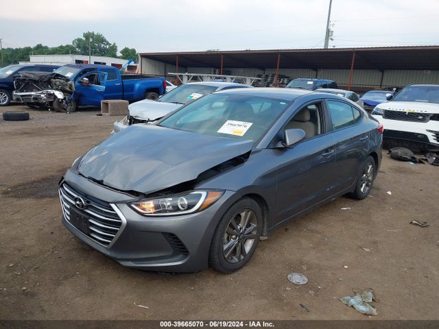 Hyundai ELANTRA SEL 2018 5NPD84LF4JH313168 Image 2