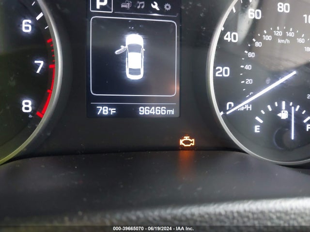 Hyundai ELANTRA SEL 2018 5NPD84LF4JH313168 Image 7