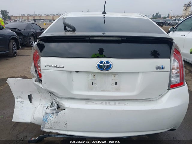 Toyota Prius Three 2014 JTDKN3DU1E0375167 Image 16