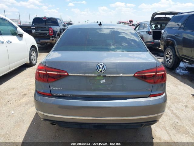 1VWDT7A36HC076176 Volkswagen Passat 1.8t R-line