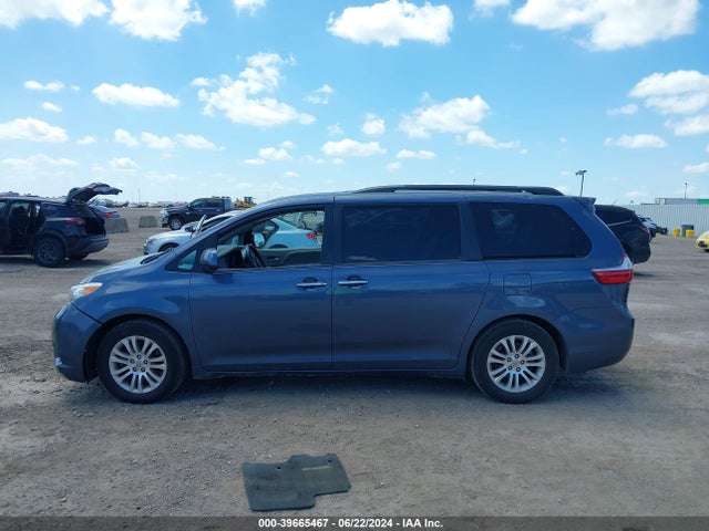 Toyota Sienna Xle 8 Passenger 2015 5TDYK3DC6FS650332 Image 14