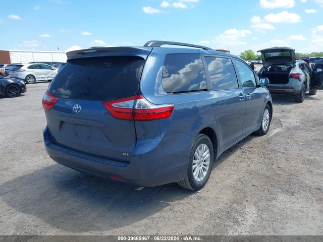 Toyota Sienna Xle 8 Passenger 2015 5TDYK3DC6FS650332 Image 4
