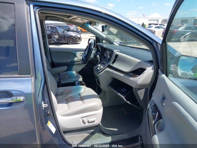 Toyota Sienna Xle 8 Passenger 2015 5TDYK3DC6FS650332 Image 5