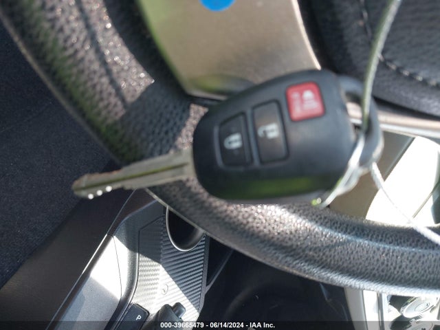 Toyota RAV4 LE 2014 JTMZFREV4EJ004584 Image 11