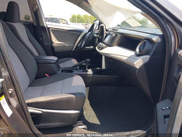 Toyota RAV4 LE 2014 JTMZFREV4EJ004584 Image 5