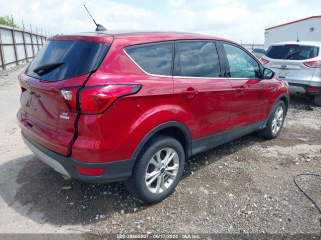1FMCU0GD6KUA11649 Ford ESCAPE SE