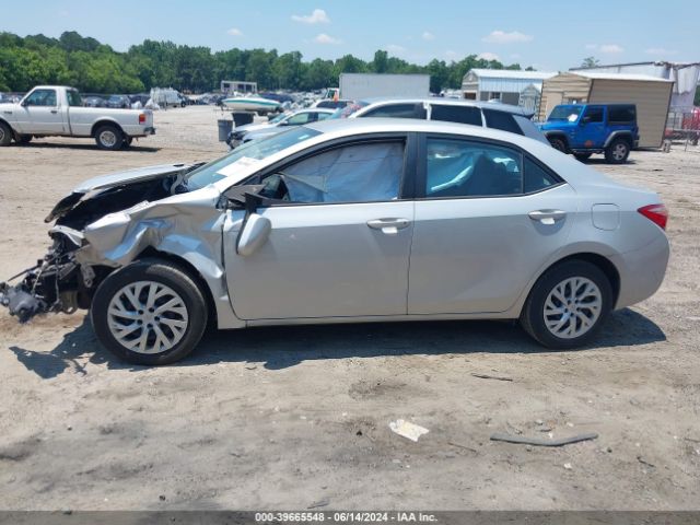 5YFBURHE2HP685380 Toyota COROLLA LE