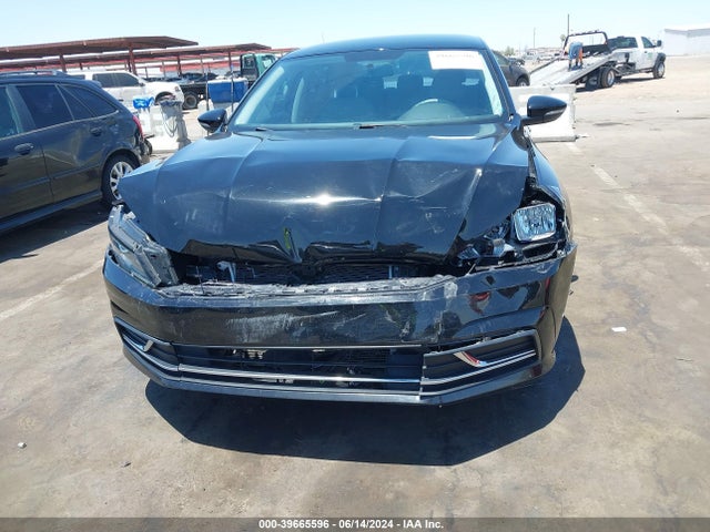 1VWAT7A36GC019459 Volkswagen Passat 1.8t S
