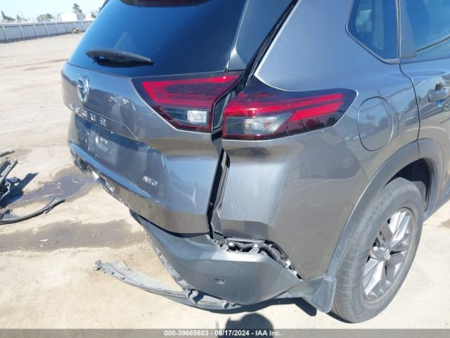 5N1AT3AB7MC699897 Nissan Rogue S Intelligent Awd