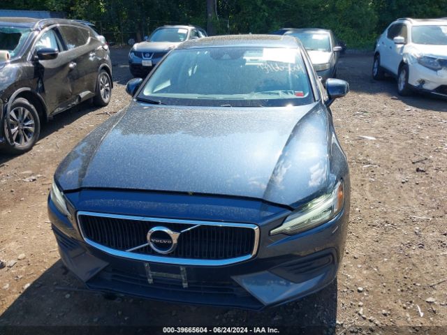 7JRA22TK8KG004798 Volvo S60 T6 Momentum