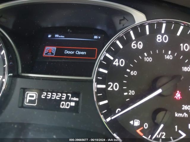5N1AR2MN1EC605027 Nissan Pathfinder S