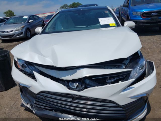 4T1F11AK3NU033793 Toyota CAMRY XLE