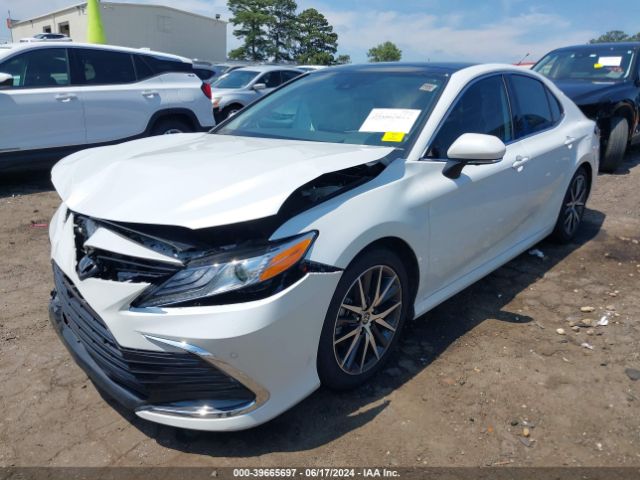 4T1F11AK3NU033793 Toyota CAMRY XLE