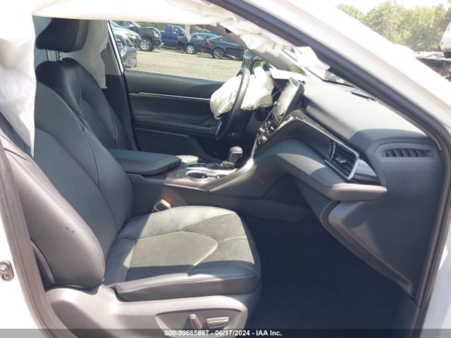 4T1F11AK3NU033793 Toyota CAMRY XLE