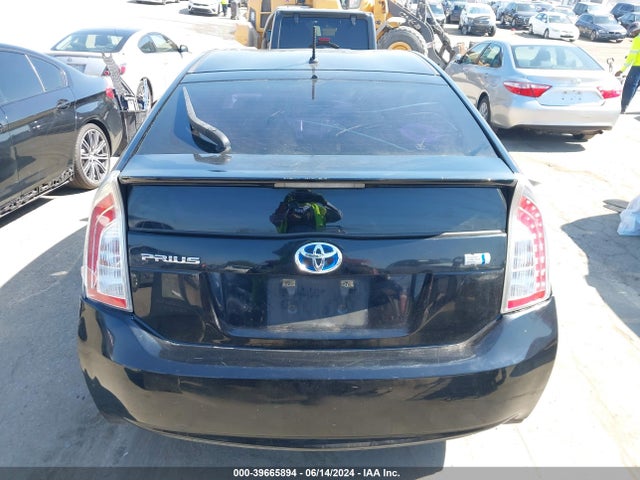 Toyota Prius Two 2014 JTDKN3DUXE1746272 Image 16