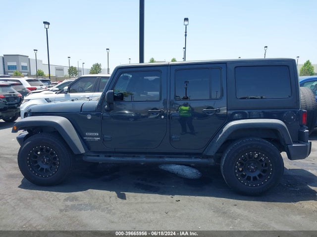 1C4BJWDG8JL894488 Jeep Wrangler Jk Unlimited Sport S 4x4