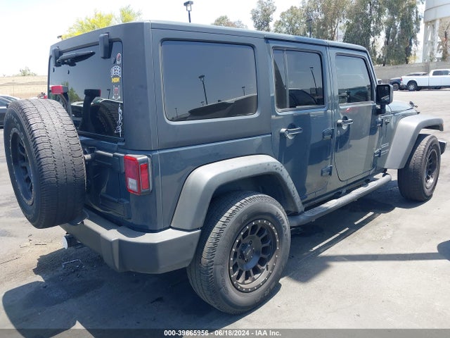 1C4BJWDG8JL894488 Jeep Wrangler Jk Unlimited Sport S 4x4