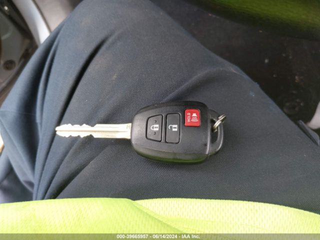 7MUAAAAG2NV021686 Toyota Corolla Cross L