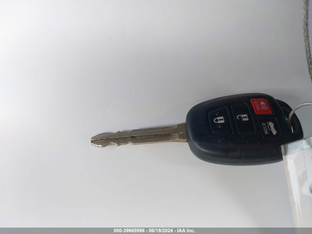 Toyota COROLLA LE 2017 5YFBURHE8HP722755 Image 11