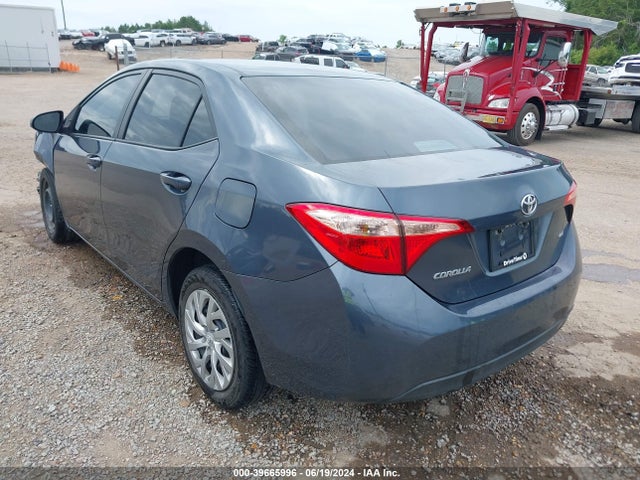 Toyota COROLLA LE 2017 5YFBURHE8HP722755 Image 3