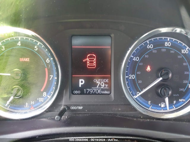 Toyota COROLLA LE 2017 5YFBURHE8HP722755 Image 7
