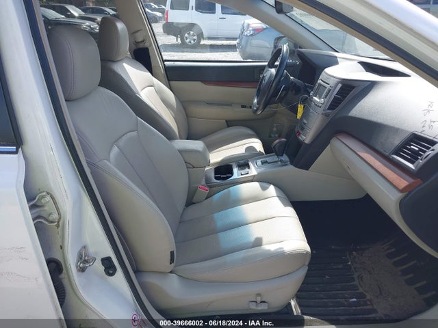 Subaru Outback 2.5i Limited 2014 4S4BRBLC3E3327820 Image 5