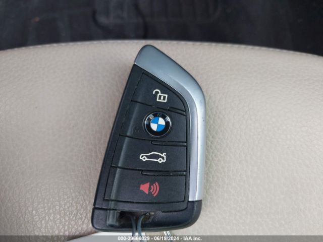 WBXHT3C33J5F88052 BMW X1 Xdrive28i