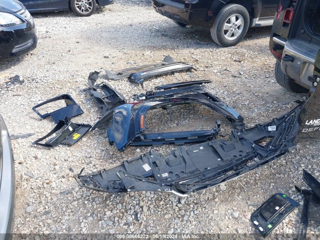 SALEK7EX6P2145646 Land Rover Defender 110 Standard