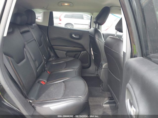 3C4NJDCB3KT679372 Jeep Compass Limited 4x4