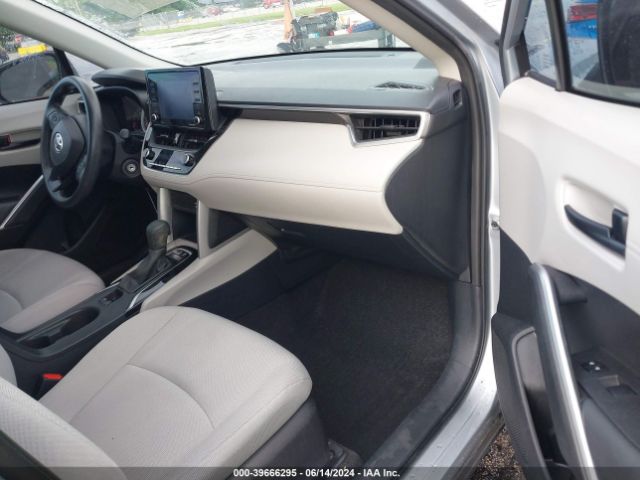 7MUAAAAGXNV013061 Toyota Corolla Cross L
