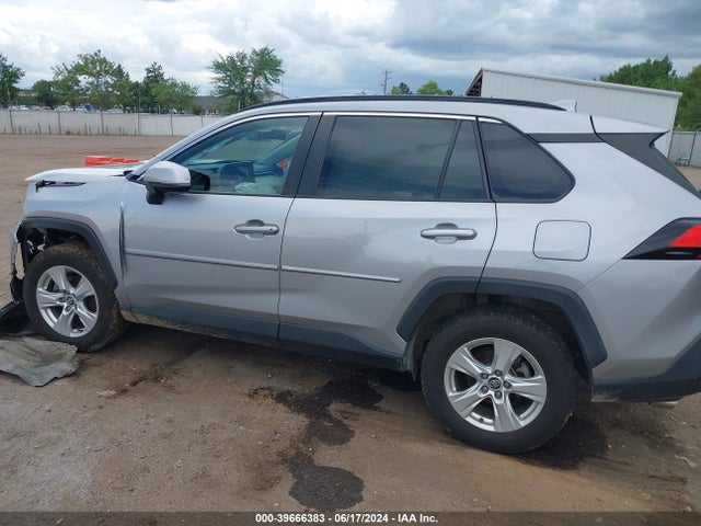Toyota Rav4 Xle 2020 2T3W1RFV2LW065057 Image 13