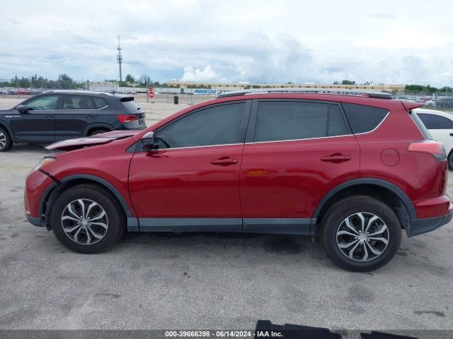 2T3ZFREV7JW448697 Toyota RAV4 LE