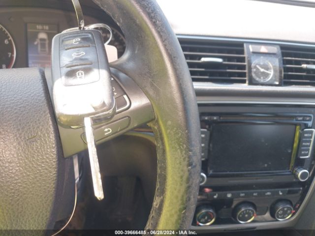 1VWBT7A32EC035353 Volkswagen Passat 1.8t Se