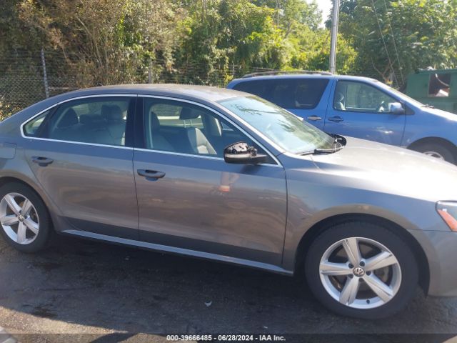 1VWBT7A32EC035353 Volkswagen Passat 1.8t Se
