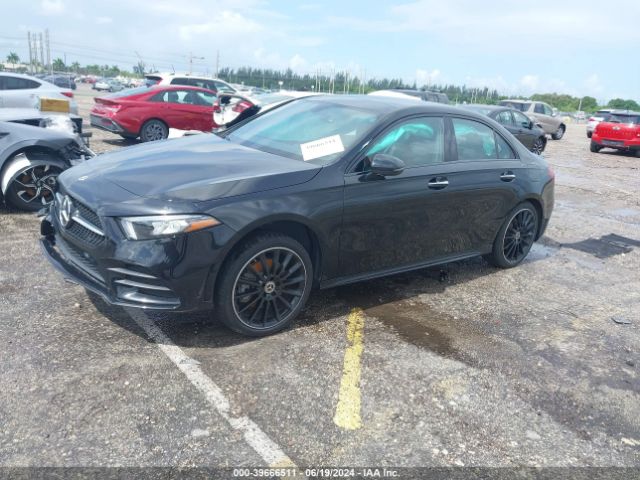 W1K3G4EB0NJ349869 Mercedes-Benz A 220