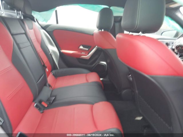 W1K3G4EB0NJ349869 Mercedes-Benz A 220