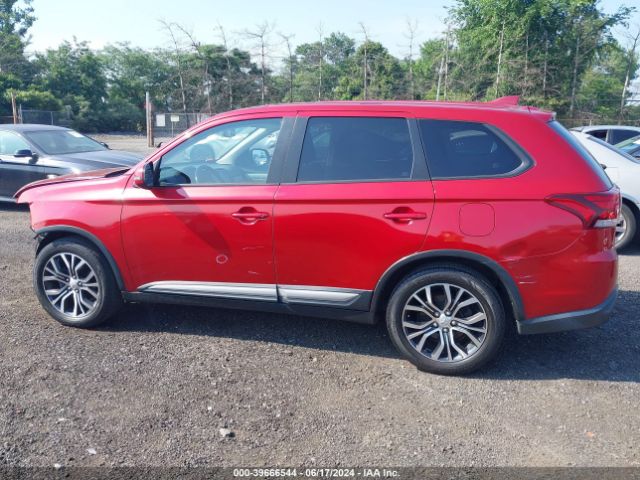 JA4AD3A32JZ037724 Mitsubishi Outlander Se