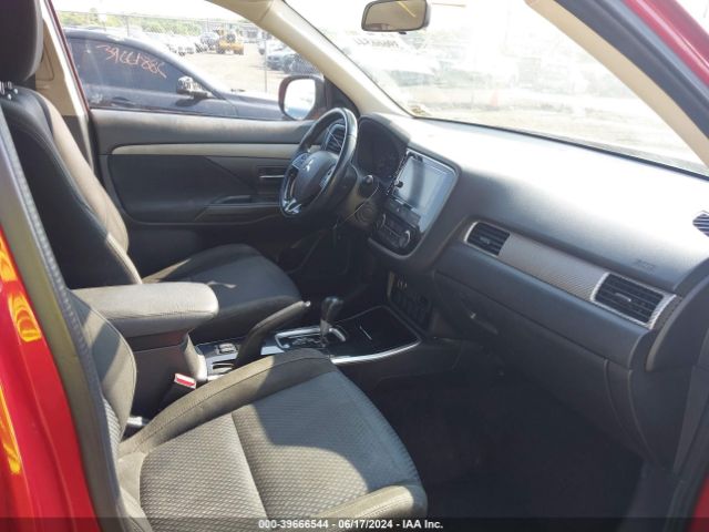 JA4AD3A32JZ037724 Mitsubishi Outlander Se
