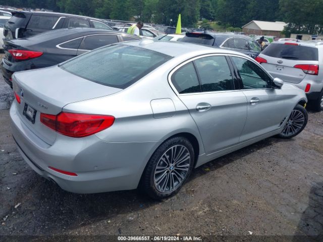 2018 BMW 530I WBAJA5C58JWA39973 Photo 3