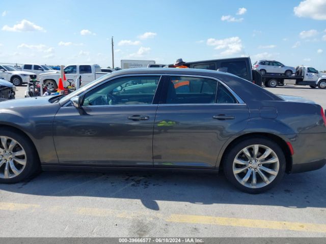 2C3CCAAGXKH602333 Chrysler 300 Touring