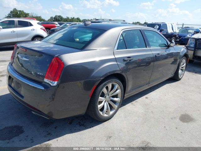 2C3CCAAGXKH602333 Chrysler 300 Touring