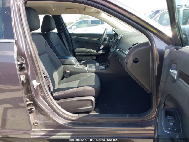 2C3CCAAGXKH602333 Chrysler 300 Touring