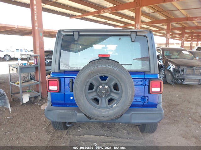 1C4HJXDN8JW241219 Jeep Wrangler Unlimited Sport 4x4