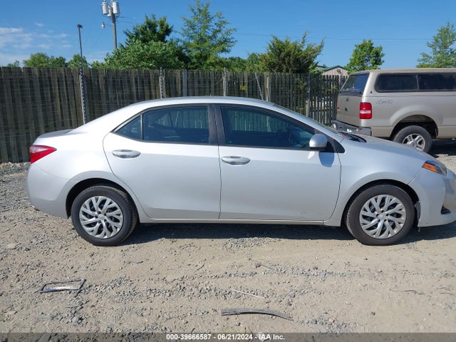 Toyota COROLLA LE 2019 2T1BURHE2KC243111 Image 13