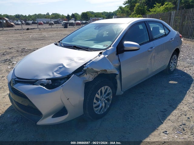 Toyota COROLLA LE 2019 2T1BURHE2KC243111 Image 2
