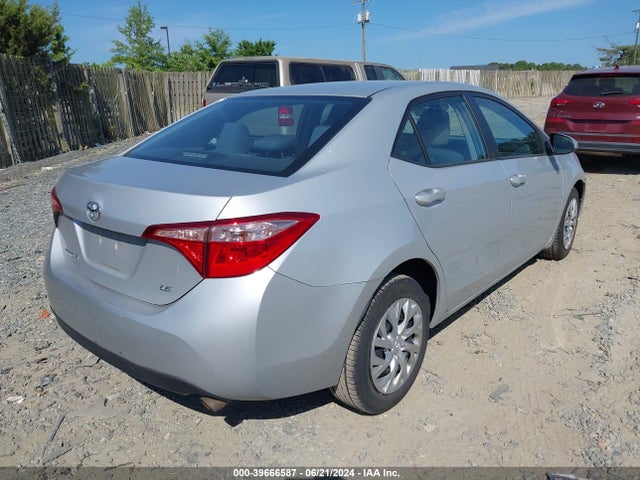 Toyota COROLLA LE 2019 2T1BURHE2KC243111 Image 4