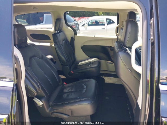 2C4RC1BG9NR142018 Chrysler Pacifica Touring L